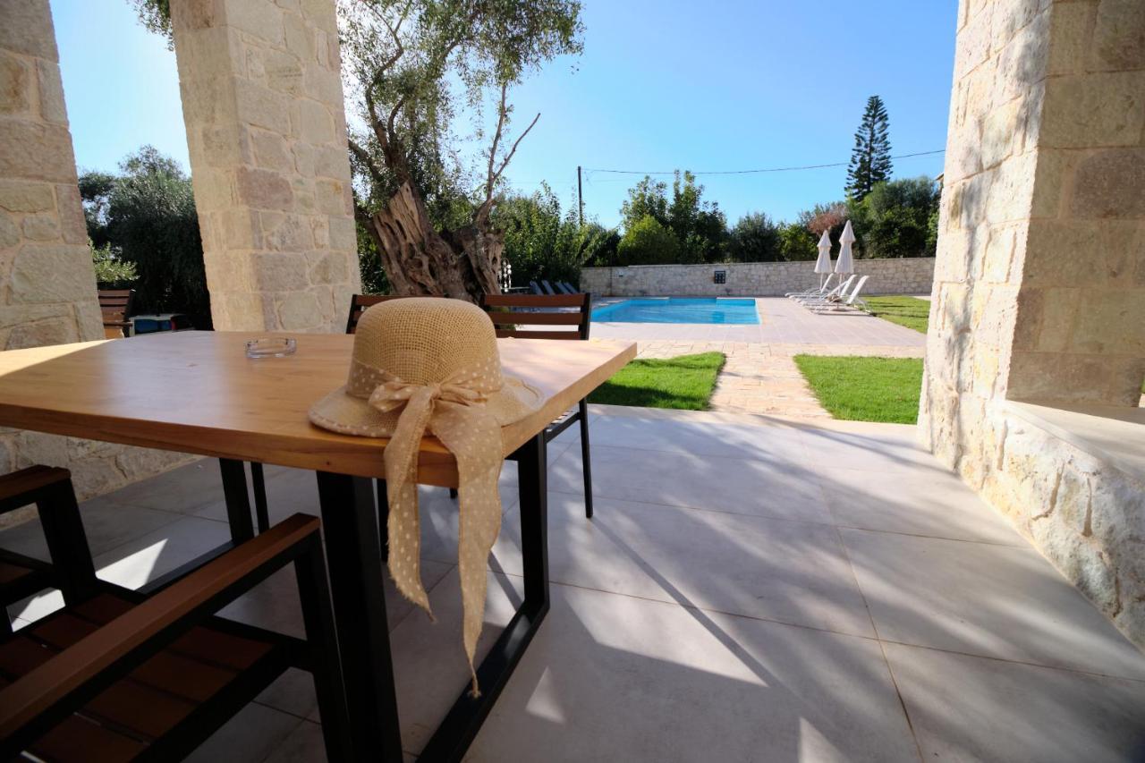 Zefiros Luxury Apartments Sívota Dış mekan fotoğraf