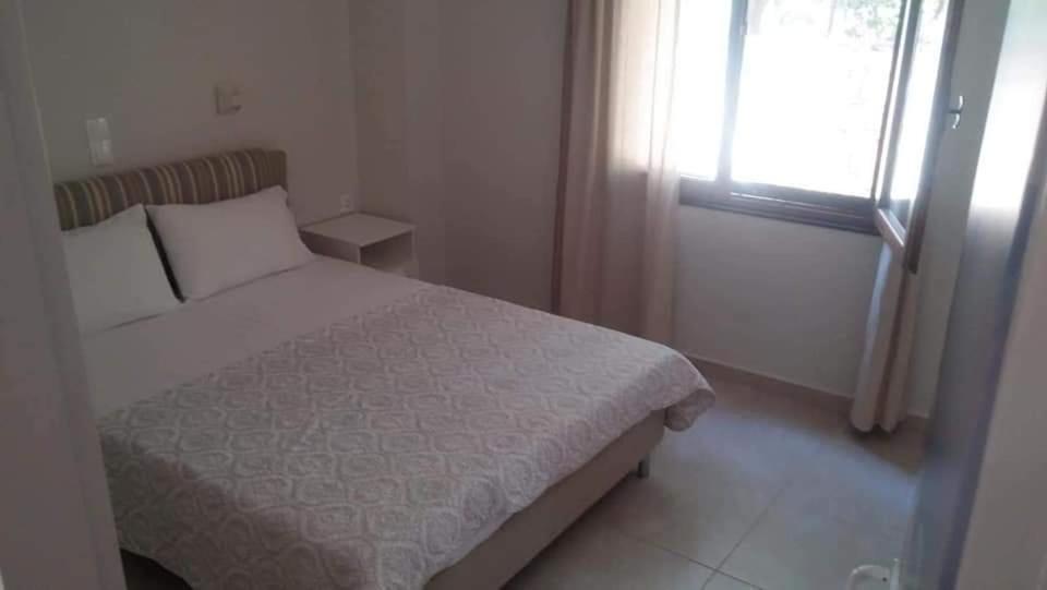 Zefiros Luxury Apartments Sívota Oda fotoğraf