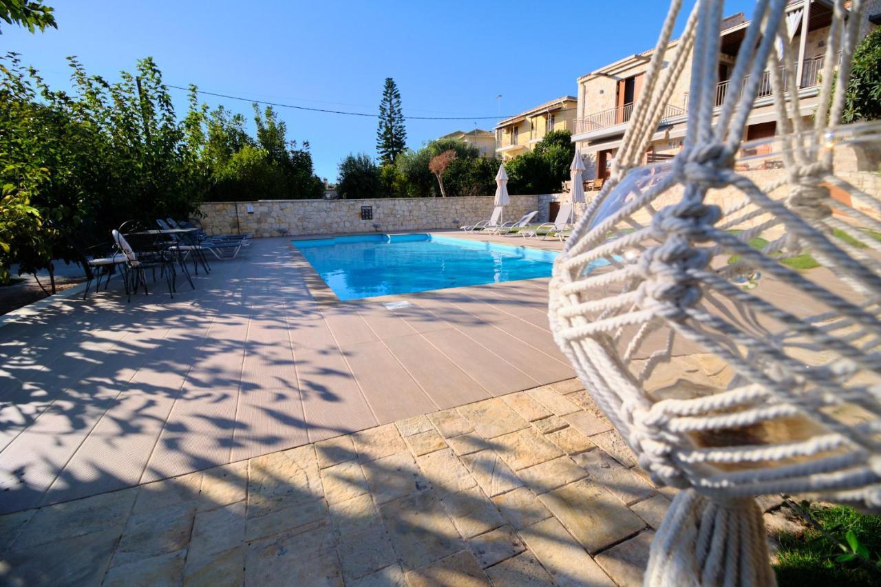 Zefiros Luxury Apartments Sívota Dış mekan fotoğraf