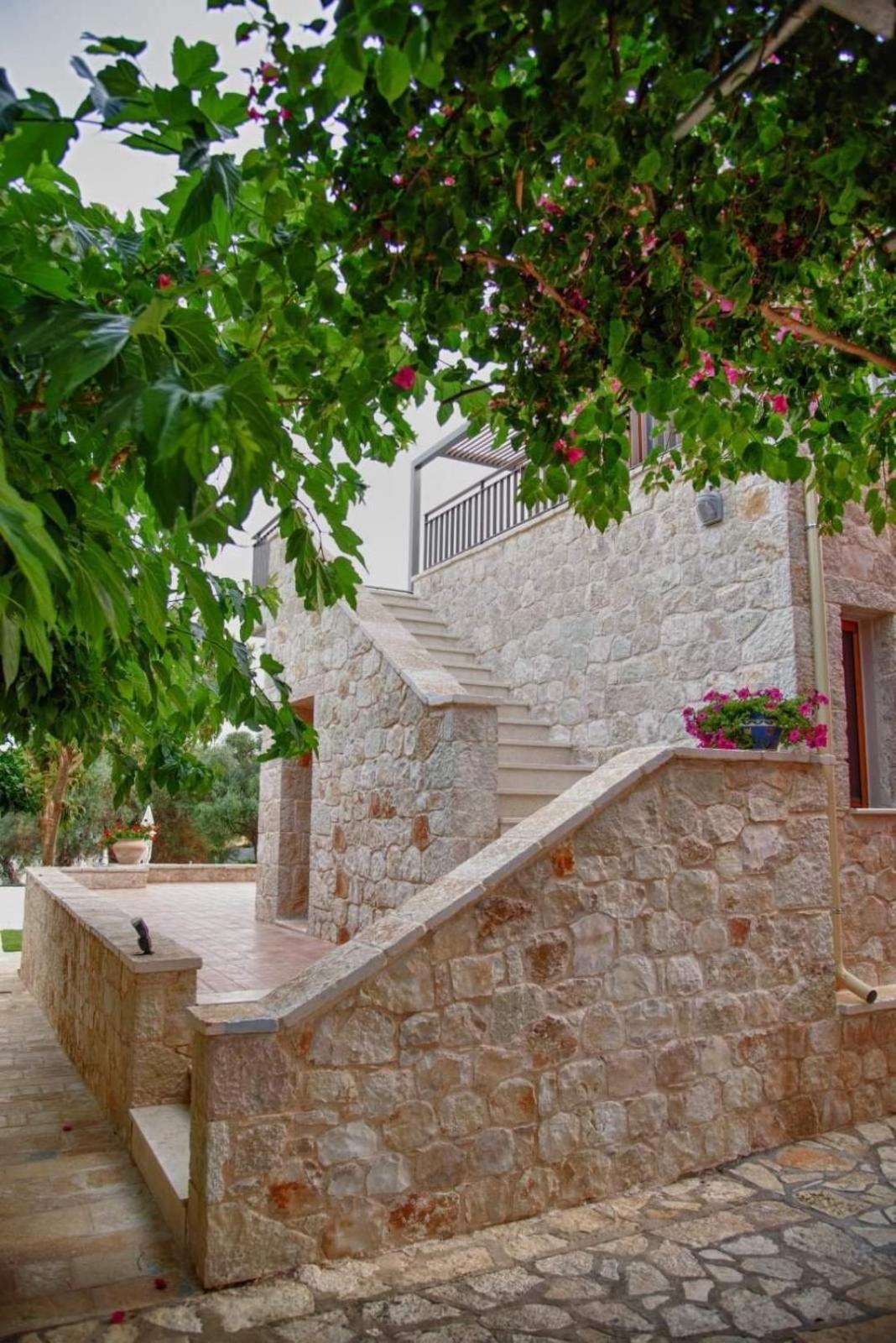Zefiros Luxury Apartments Sívota Dış mekan fotoğraf